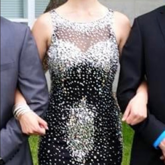 Worn once! - Picture 2 of 4